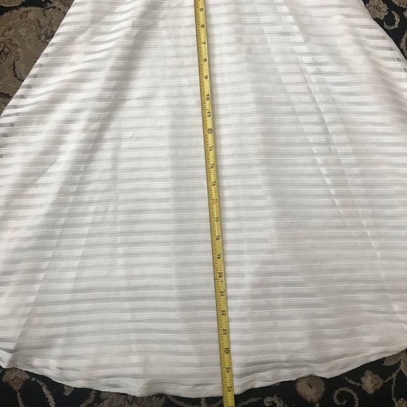 White Silhouette NYC skirt - Picture 3 of 8